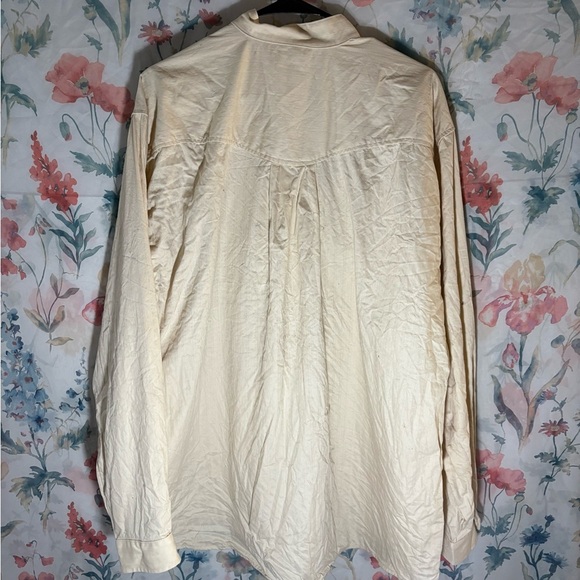 Vintage Cream Casual Button Down Shirt with Relaxed Fit - Picture 8 of 12